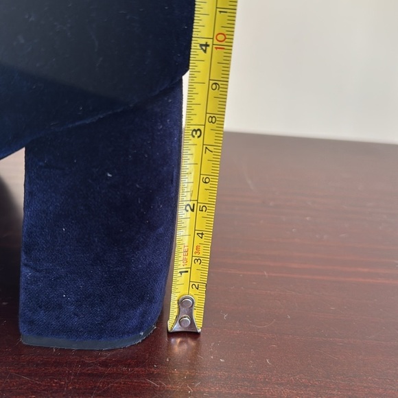 Bcbgeneration BCBG blue velvet lace up chunky heeled boots size 9 Victorian - Picture 9 of 11